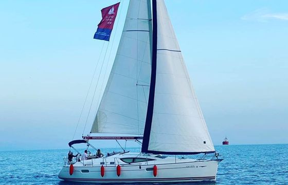 Jeanneau Sun Odyssey 39 Bombon 3