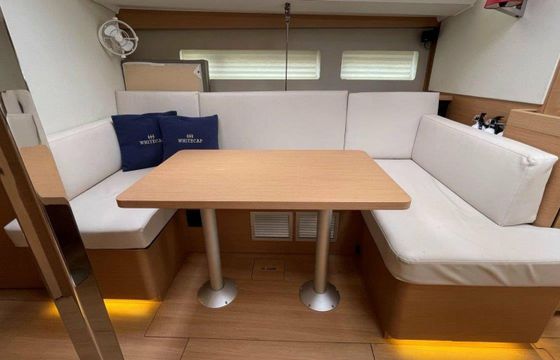 Jeanneau Sun Odyssey 440 Whitecap