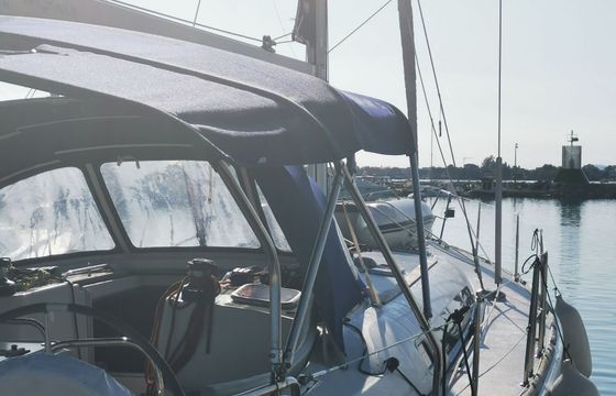 Jeanneau Sun Odyssey 49 Vila 1