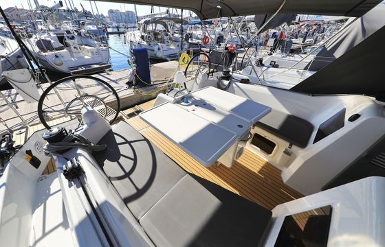 Jeanneau Sun Odyssey 410 Diona