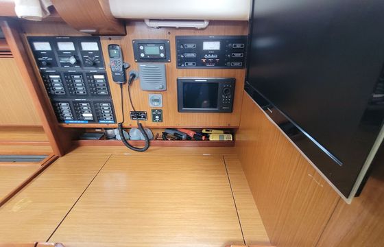 Jeanneau Sun Odyssey 49 Rubra