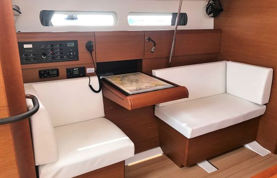 Jeanneau Sun Odyssey 449 Hallyday