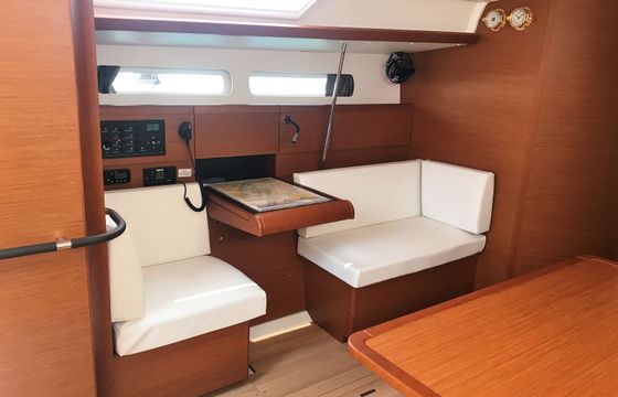 Jeanneau Sun Odyssey 449 Hallyday