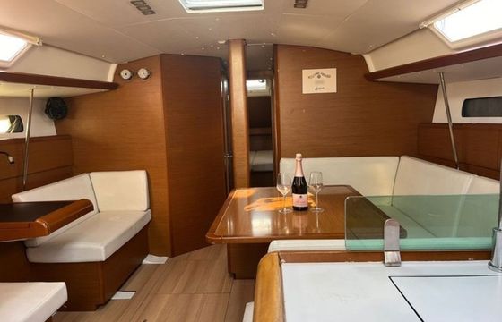 Jeanneau Sun Odyssey 449 Hallyday
