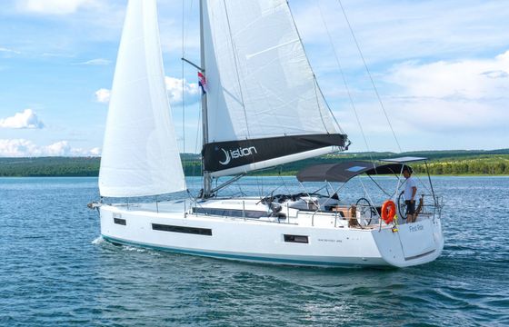 Jeanneau Sun Odyssey 490 First Ride