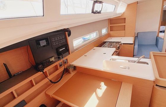 Jeanneau Sun Odyssey 410 Kalumina