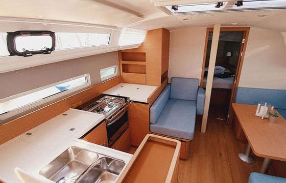 Jeanneau Sun Odyssey 410 Kalumina