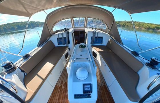 Jeanneau Sun Odyssey 410 Kingfisher