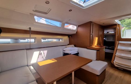 Jeanneau Sun Odyssey 490 Izzy