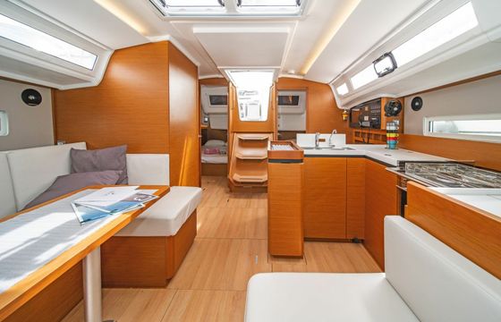 Jeanneau Sun Odyssey 410 Naias