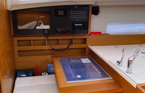 Jeanneau Sun Odyssey 410 Sky Lina