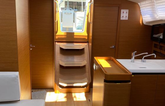 Jeanneau Sun Odyssey 410 Sky Lina
