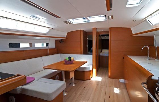Jeanneau Sun Odyssey 469 South Kiss
