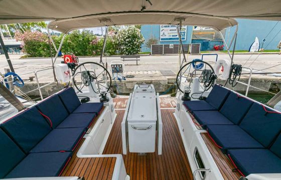 Jeanneau Sun Odyssey 440 Mystic Blue