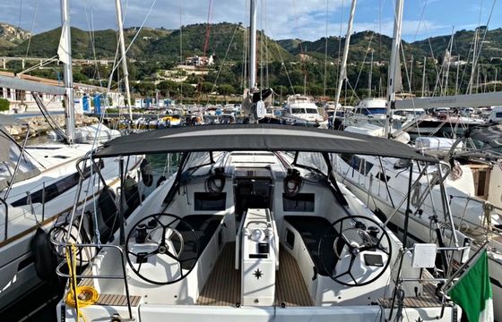 Jeanneau Sun Odyssey 410 The Song Is You