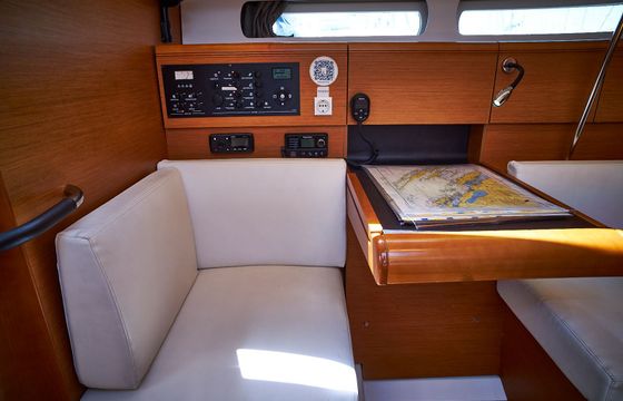 Jeanneau Sun Odyssey 449 Nina