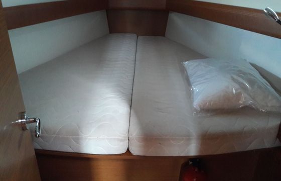 Jeanneau Sun Odyssey 449 Sikinos