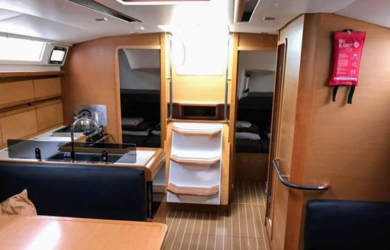 Jeanneau Sun Odyssey 439 Sea & Sky