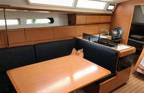 Jeanneau Sun Odyssey 439 Sea & Sky