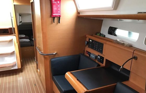 Jeanneau Sun Odyssey 439 Sea & Sky