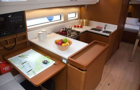 Jeanneau Sun Odyssey 440 Aeolos