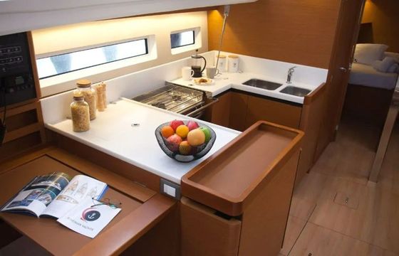 Jeanneau Sun Odyssey 440 Aeolos