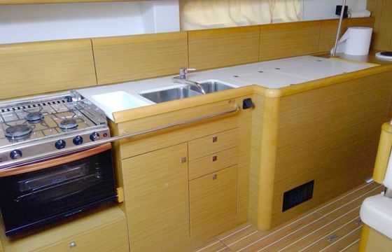 Jeanneau Sun Odyssey 44i Tewa