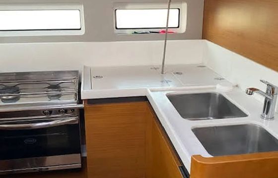 Jeanneau Sun Odyssey 440 Gojiberry