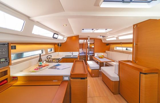 Jeanneau Sun Odyssey 440 Mike Charlie
