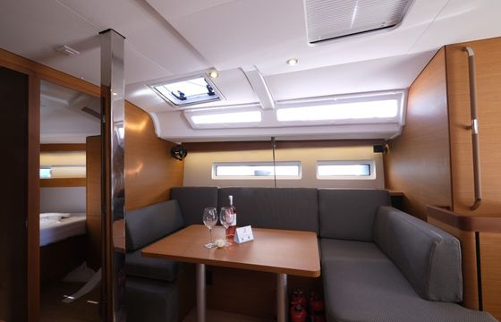 Jeanneau Sun Odyssey 440 Roma