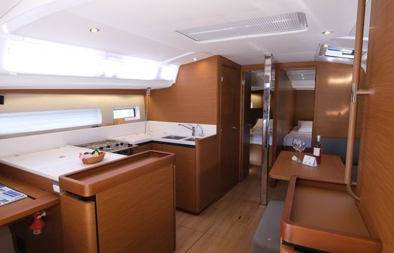 Jeanneau Sun Odyssey 440 Roma