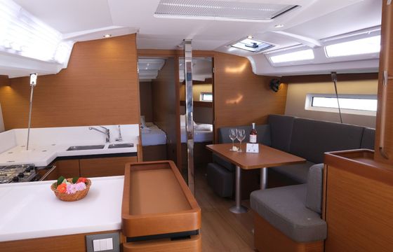 Jeanneau Sun Odyssey 440 Roma