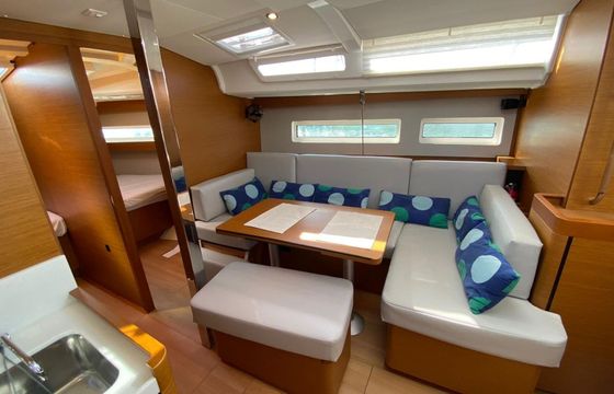 Jeanneau Sun Odyssey 440 McLir 2