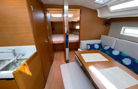 Jeanneau Sun Odyssey 440 McLir 2