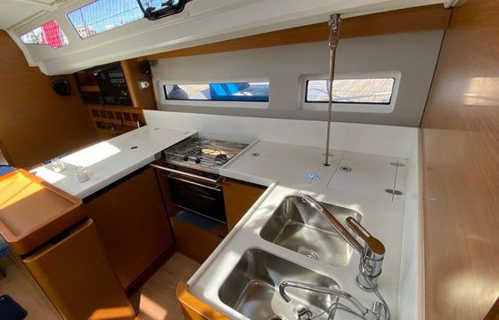 Jeanneau Sun Odyssey 440 McLir 2