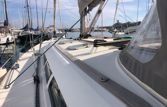 Jeanneau Sun Odyssey 49 Easy Way