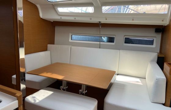 Jeanneau Sun Odyssey 440 Sunney