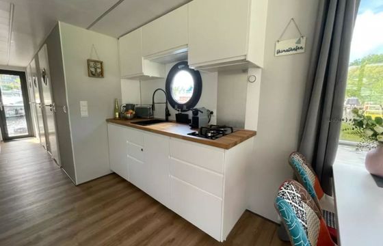 La Mare Apart EL Hele