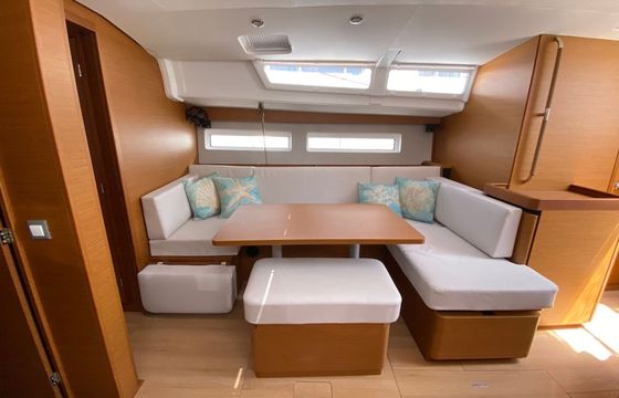 Jeanneau Sun Odyssey 490 Persik