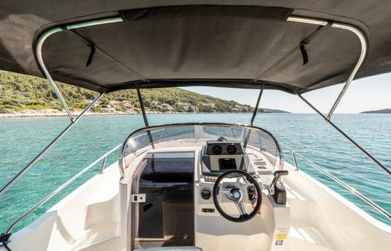 Karnic 602 Speedboat