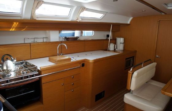 Jeanneau Sun Odyssey 49i Skazka