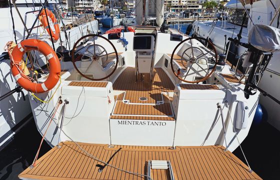 Jeanneau Sun Odyssey 449 Mientras Tanto