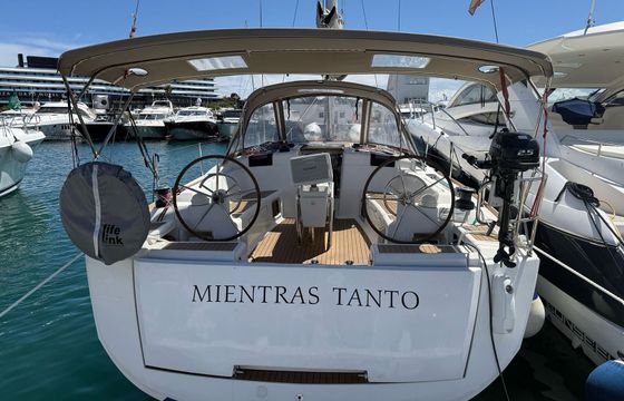 Jeanneau Sun Odyssey 449 Mientras Tanto