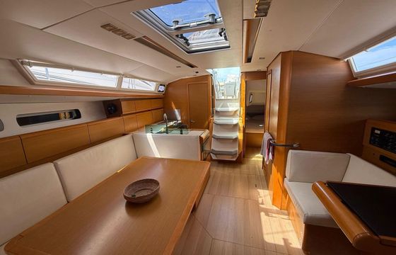 Jeanneau Sun Odyssey 449 Mientras Tanto