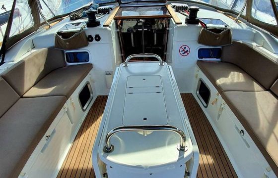 Jeanneau Sun Odyssey 519 Aquaholic