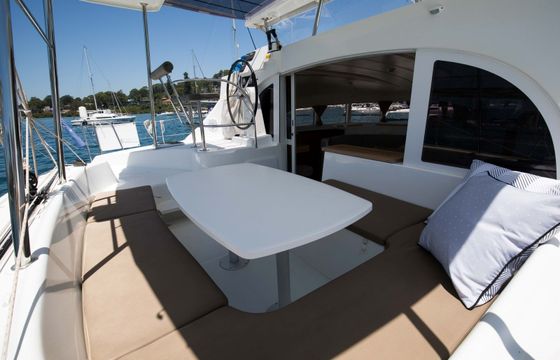 Lagoon 380 S2 Keshi