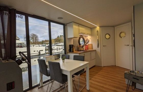 La Mare Apart L Dragonfly