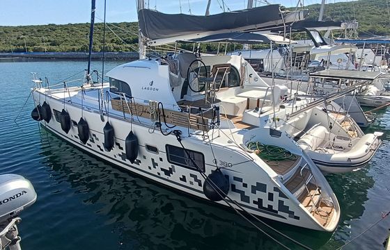 Lagoon 380 S2 Relax