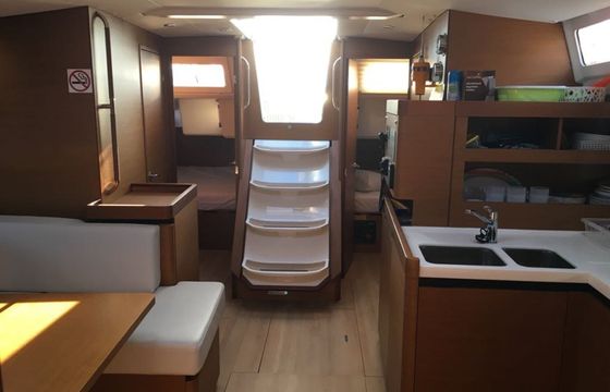 Jeanneau Sun Odyssey 490 Lady Flora 2