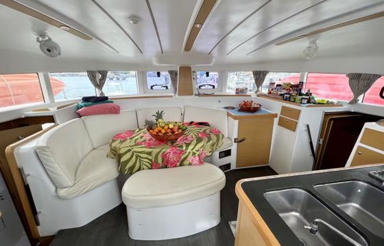 Lagoon 380 S2 Poe Vai